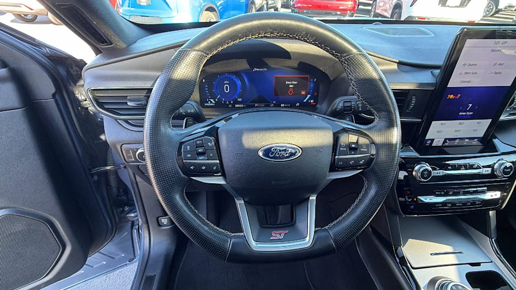 Thumbnail: 2021 Ford Explorer - 9