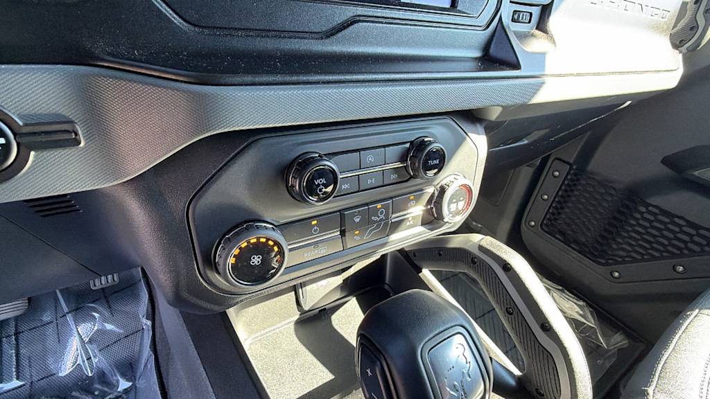 Thumbnail: 2023 Ford Bronco - 21