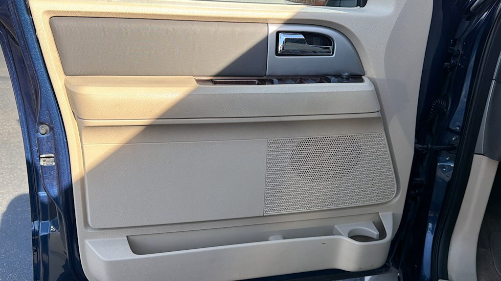 Thumbnail: 2013 Ford Expedition - 28