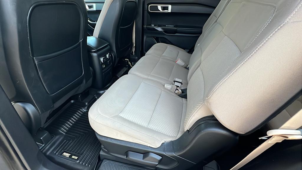 2020 Ford Explorer Base 11