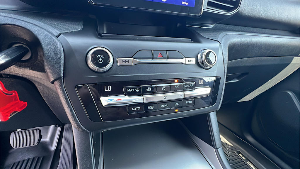 2020 Ford Explorer Base 13