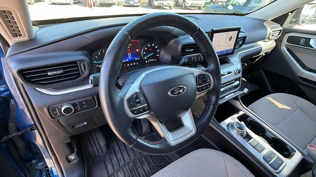 Thumbnail: 2022 Ford Explorer - 2
