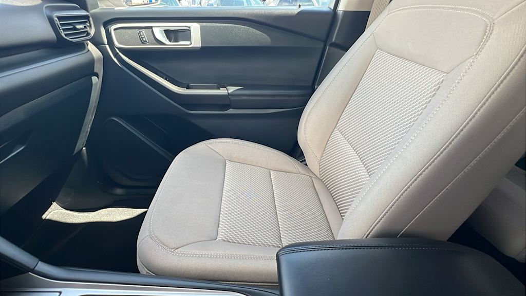 Thumbnail: 2022 Ford Explorer - 11