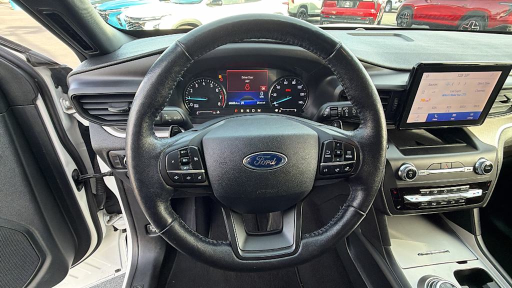 Thumbnail: 2020 Ford Explorer - 9