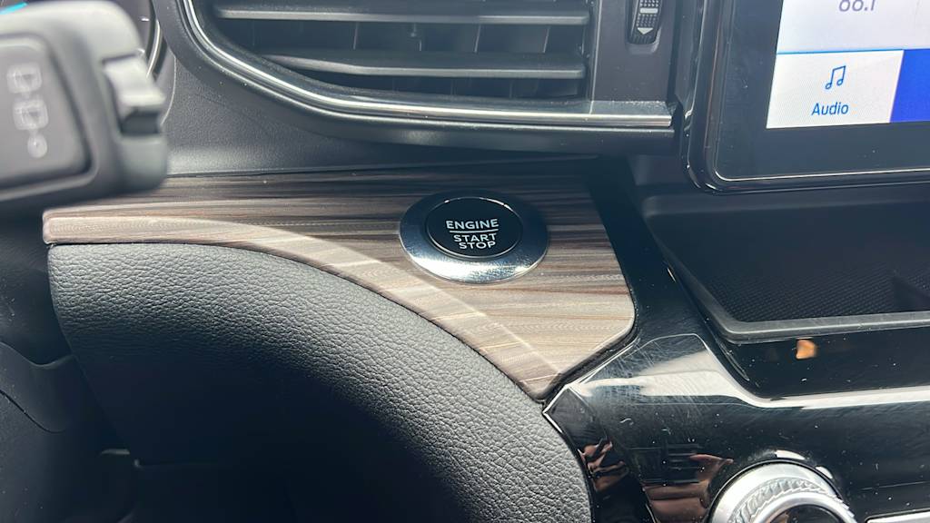2023 Ford Explorer Limited 25