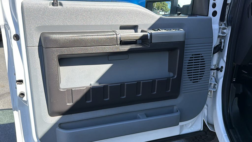 Thumbnail: 2014 Ford F-250 - 26