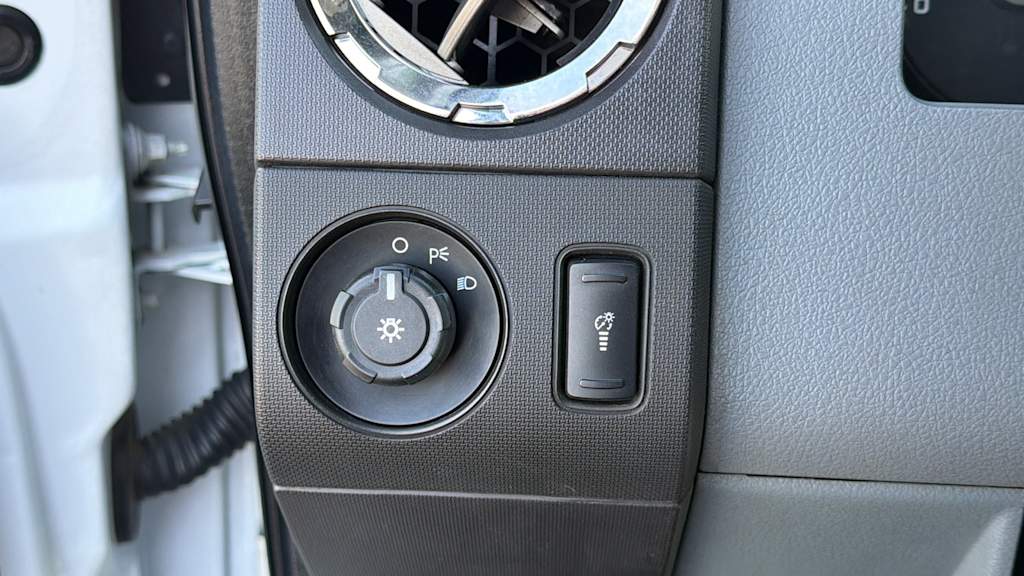 Thumbnail: 2014 Ford F-250 - 25