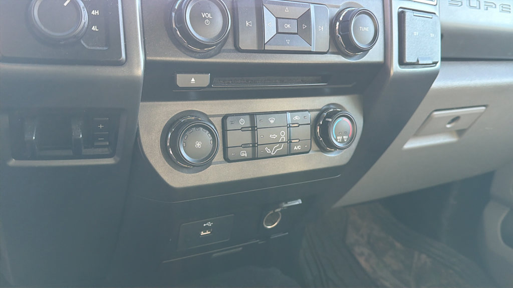 Thumbnail: 2017 Ford F-250 - 20