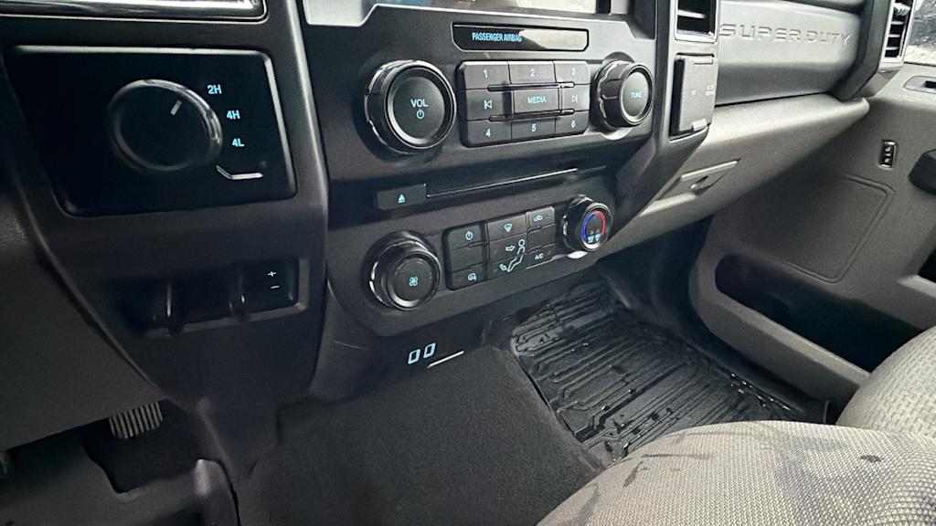 Thumbnail: 2018 Ford F-250 - 23