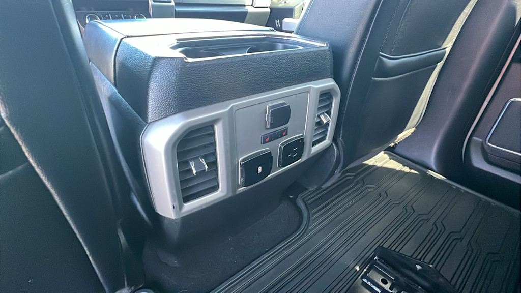 2019 Ford F-350 Lariat 29