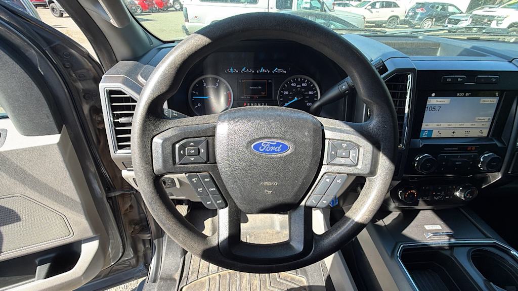 Thumbnail: 2017 Ford F-350 - 9