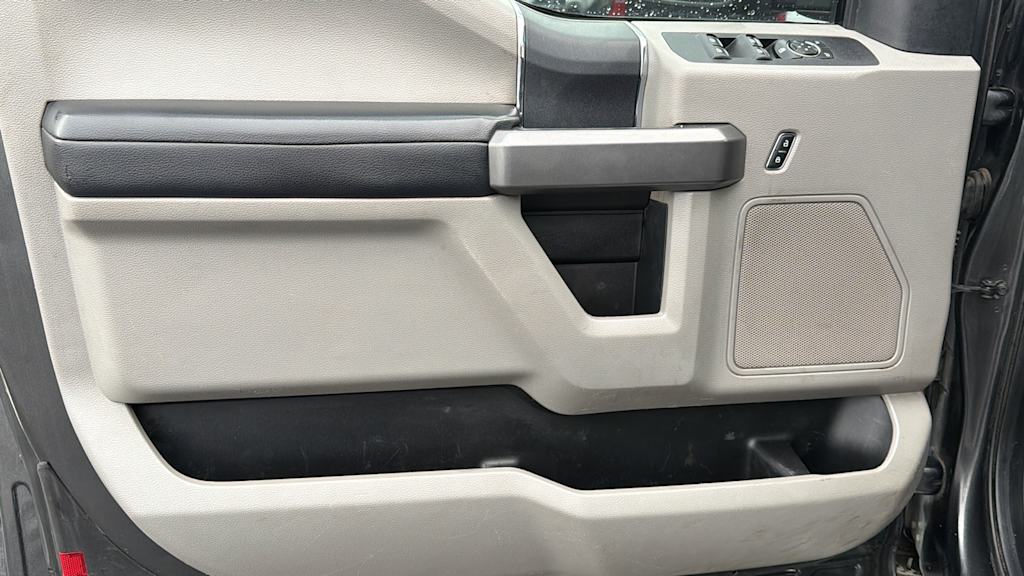 Thumbnail: 2019 Ford F-350 - 27