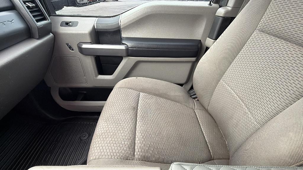 Thumbnail: 2019 Ford F-350 - 11