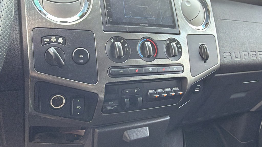 Thumbnail: 2008 Ford F-250 - 21