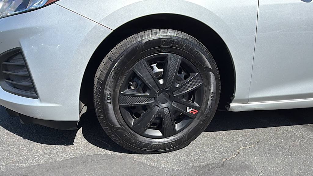 Thumbnail: 2019 Chevrolet Cruze - 8