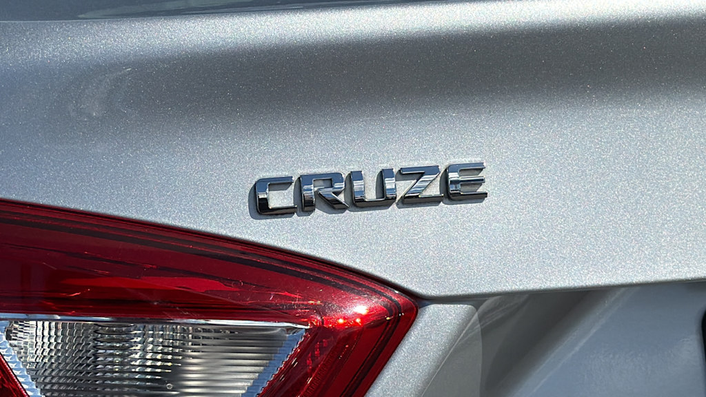 Thumbnail: 2019 Chevrolet Cruze - 7
