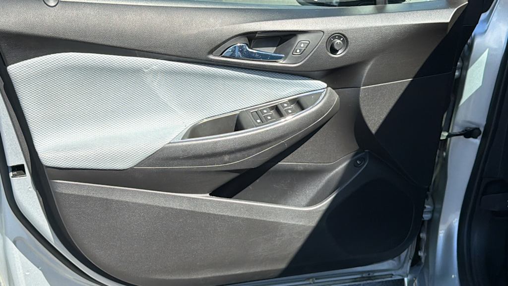 Thumbnail: 2019 Chevrolet Cruze - 28