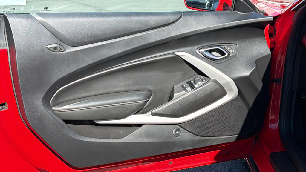 Thumbnail: 2020 Chevrolet Camaro - 28