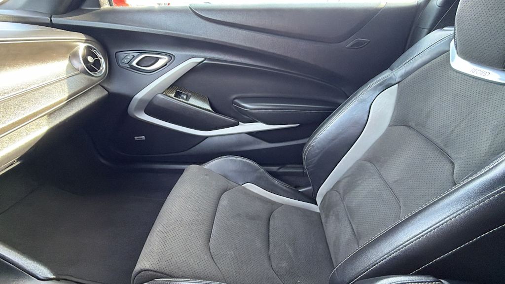 Thumbnail: 2020 Chevrolet Camaro - 10