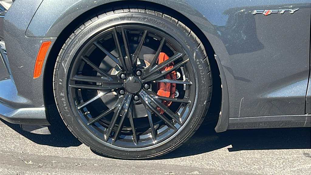 Thumbnail: 2017 Chevrolet Camaro - 8