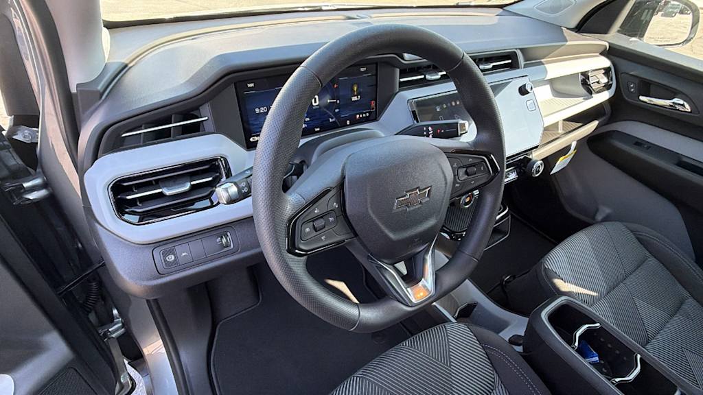 Thumbnail: 2027 Chevrolet Bolt EV - 2