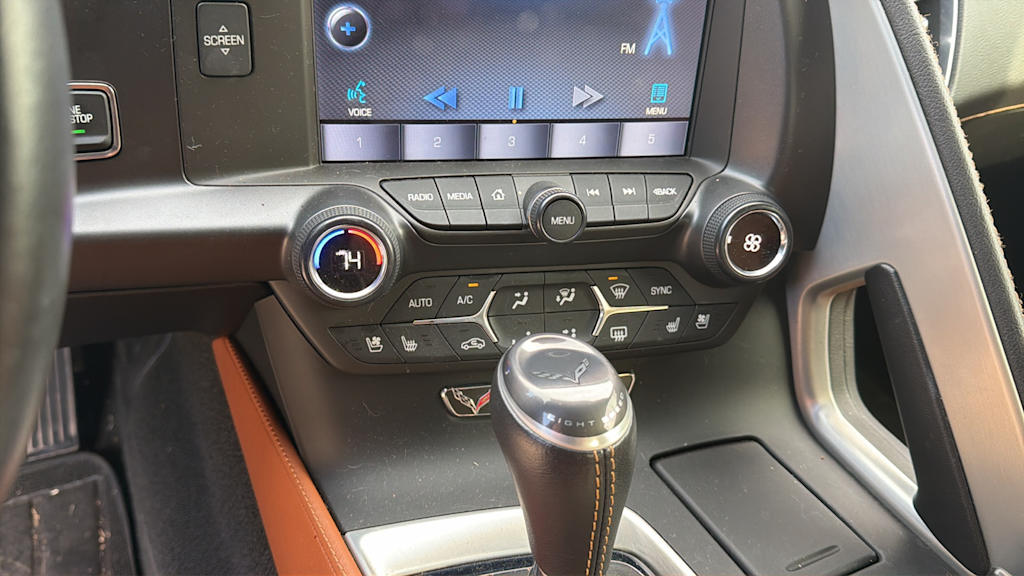 Thumbnail: 2015 Chevrolet Corvette - 20