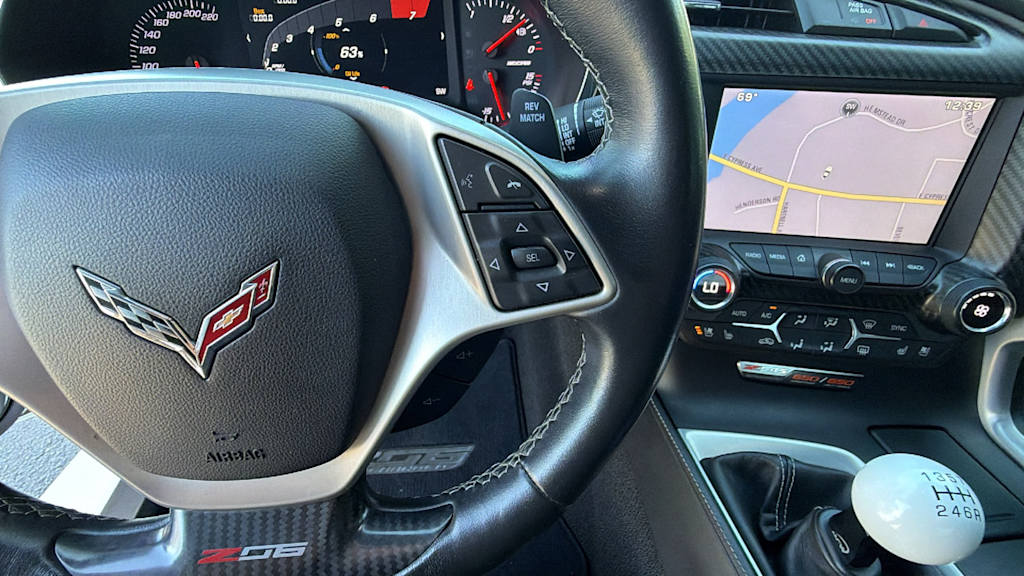 Thumbnail: 2015 Chevrolet Corvette - 24