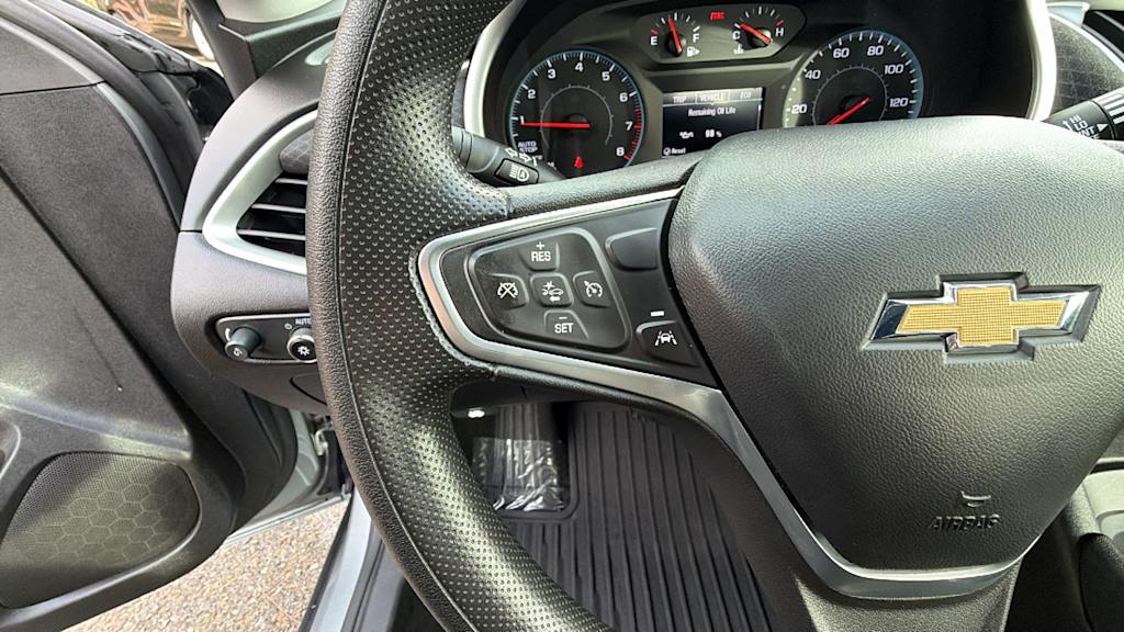 Thumbnail: 2023 Chevrolet Malibu - 25