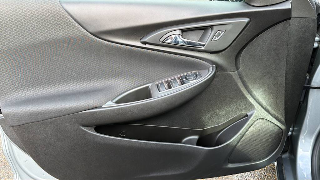 Thumbnail: 2023 Chevrolet Malibu - 28