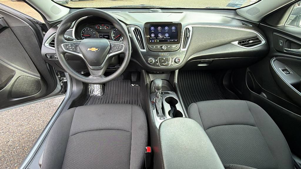 Thumbnail: 2023 Chevrolet Malibu - 12