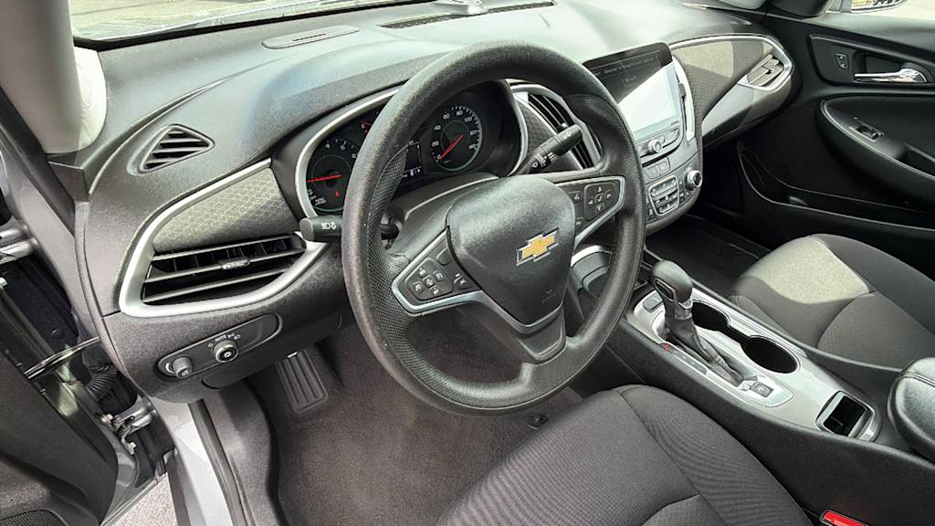 Thumbnail: 2023 Chevrolet Malibu - 2