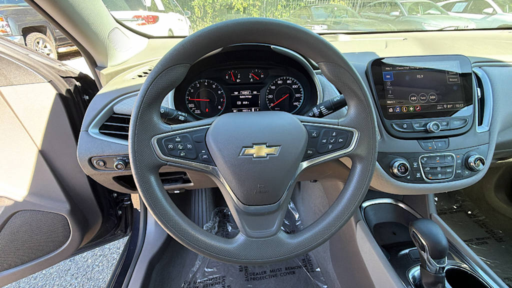 Thumbnail: 2023 Chevrolet Malibu - 10