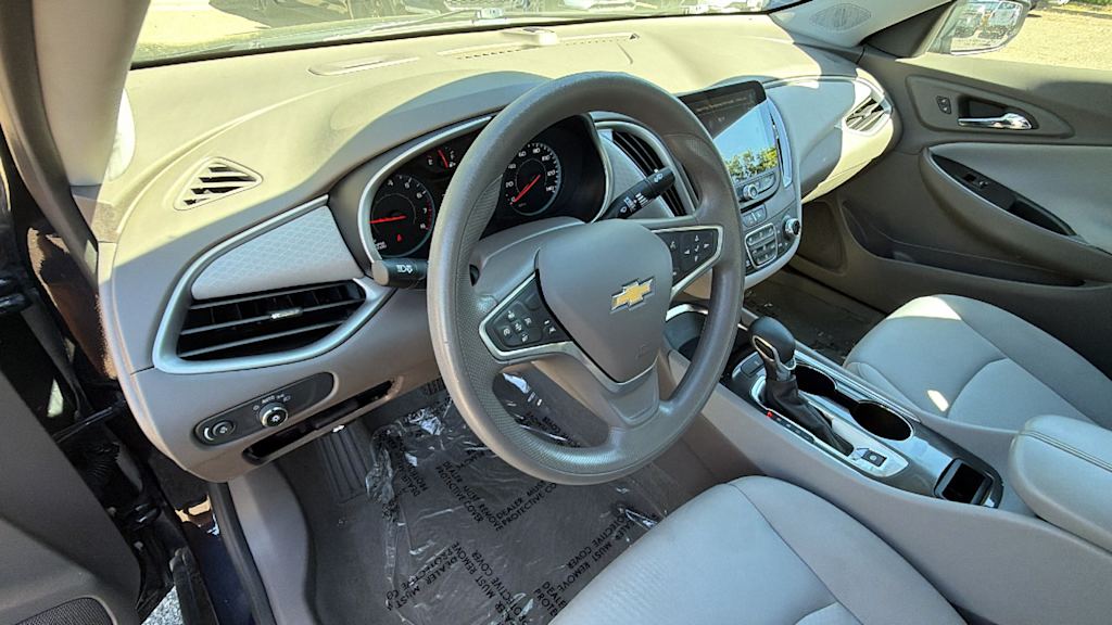 Thumbnail: 2023 Chevrolet Malibu - 2