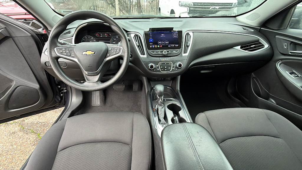 Thumbnail: 2023 Chevrolet Malibu - 12