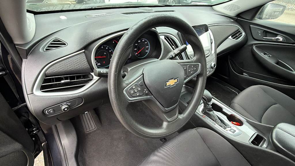 Thumbnail: 2023 Chevrolet Malibu - 2