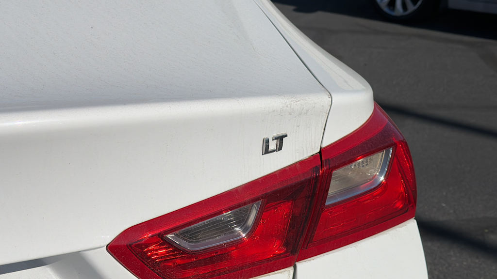 Thumbnail: 2018 Chevrolet Malibu - 21