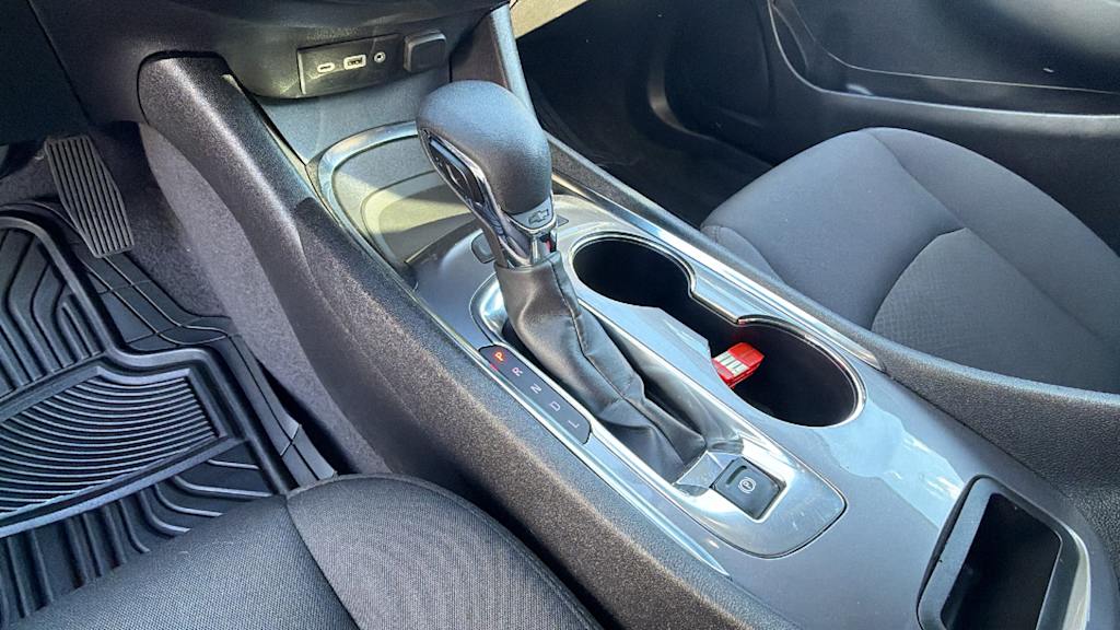 Thumbnail: 2022 Chevrolet Malibu - 15