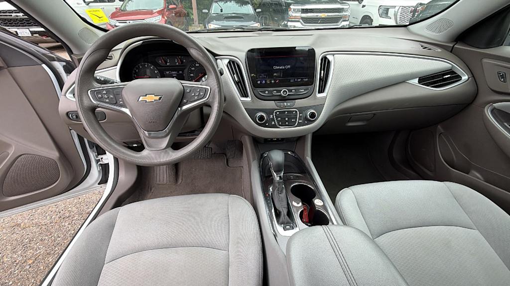 Thumbnail: 2024 Chevrolet Malibu - 11