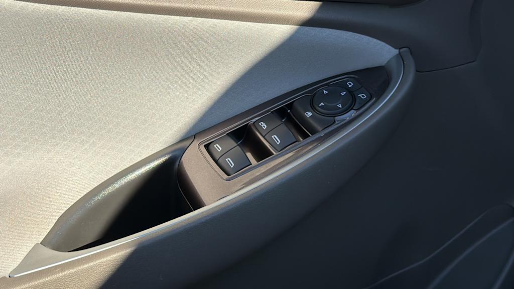 Thumbnail: 2024 Chevrolet Malibu - 27