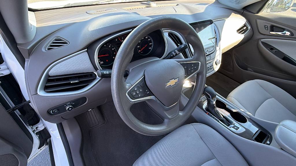 Thumbnail: 2024 Chevrolet Malibu - 2