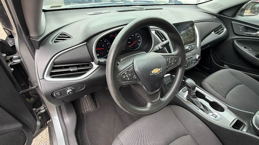 Thumbnail: 2024 Chevrolet Malibu - 2