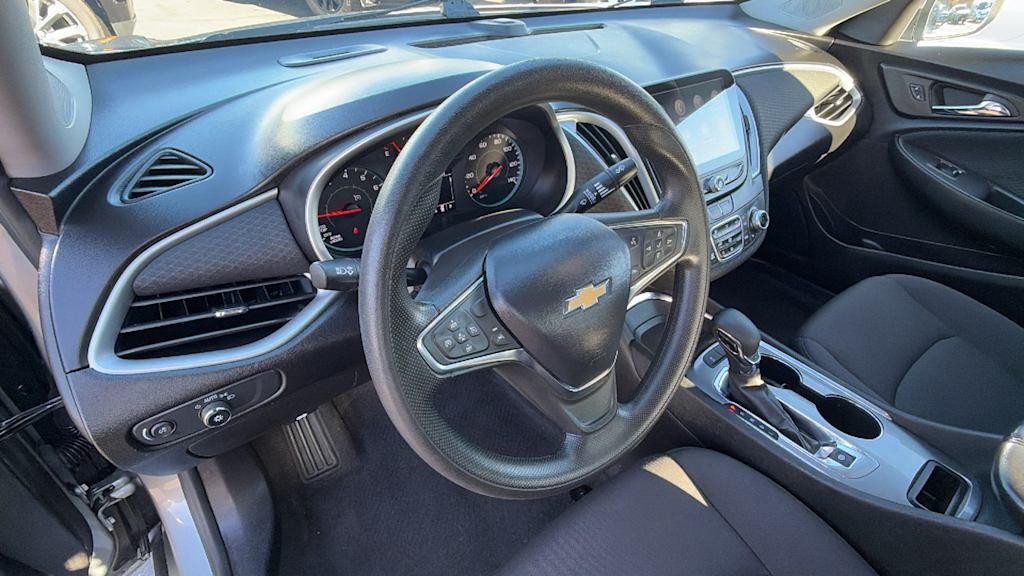 Thumbnail: 2024 Chevrolet Malibu - 2