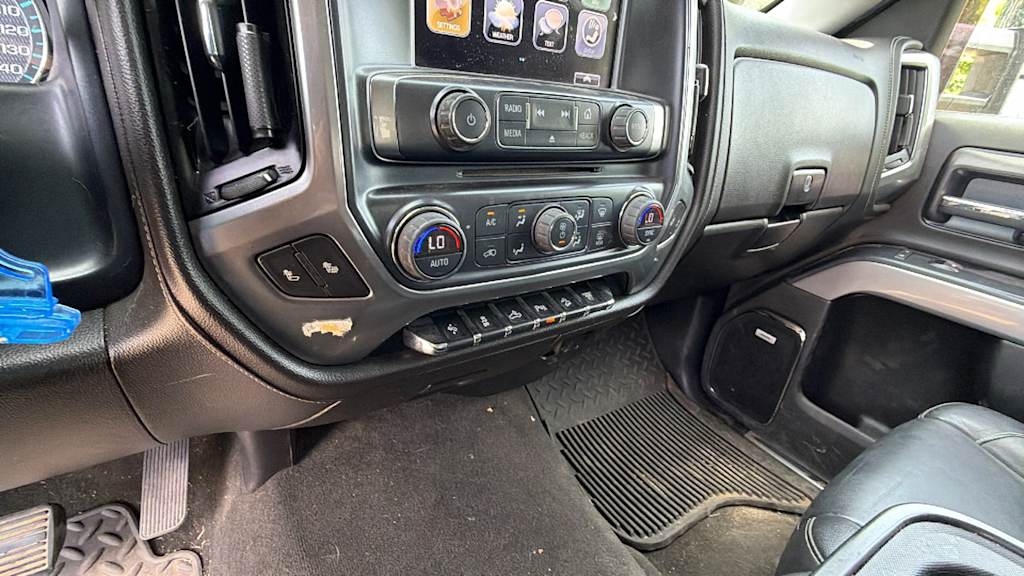 Thumbnail: 2017 Chevrolet Silverado 2500 - 11