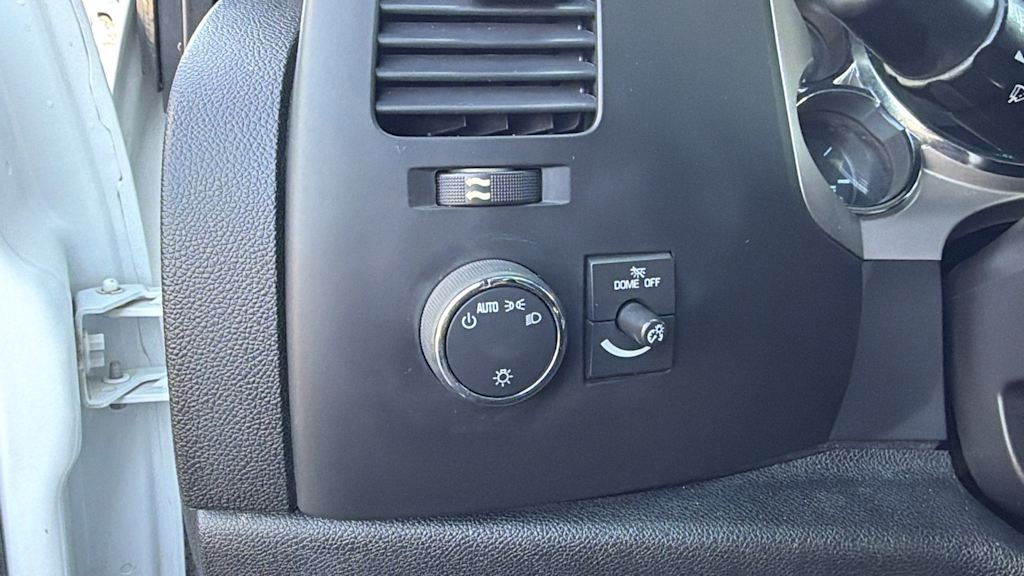 Thumbnail: 2014 Chevrolet Silverado 2500 - 23