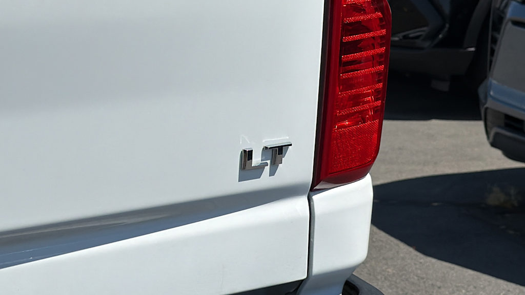 Thumbnail: 2021 Chevrolet Silverado 2500 - 29