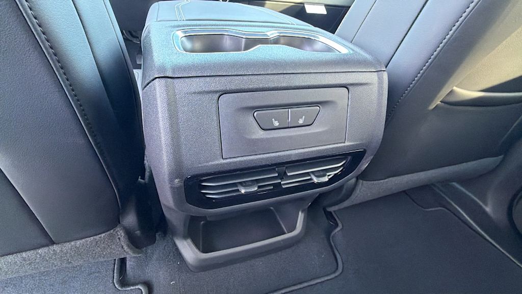 Thumbnail: 2026 Chevrolet Silverado EV - 29