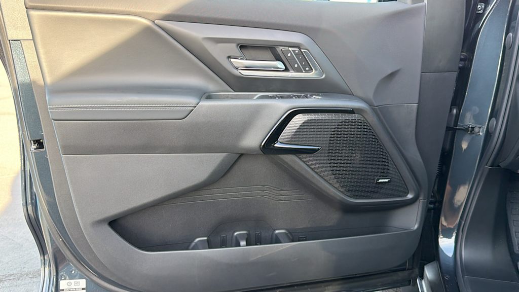 Thumbnail: 2026 Chevrolet Silverado EV - 28