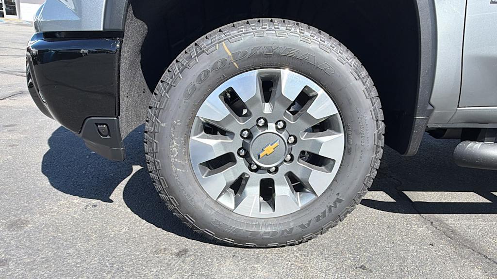 Thumbnail: 2026 Chevrolet Silverado 2500 - 8