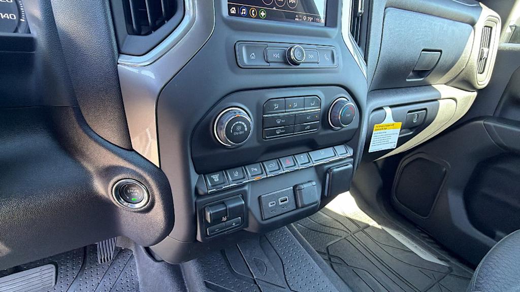 Thumbnail: 2026 Chevrolet Silverado 2500 - 21
