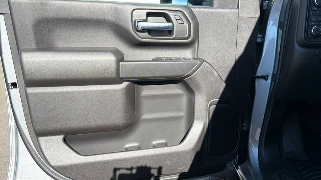 Thumbnail: 2026 Chevrolet Silverado 2500 - 28